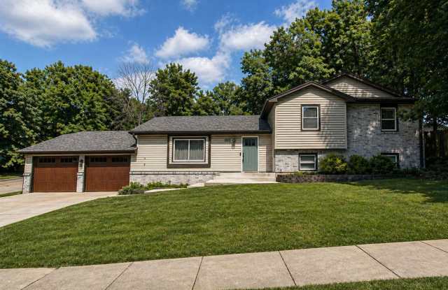 Modern 4bd Home - Fully Furnished Utilities Included photos photos