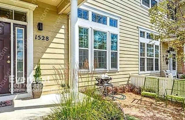 1528 Chimney Peak Drive Gallery 2