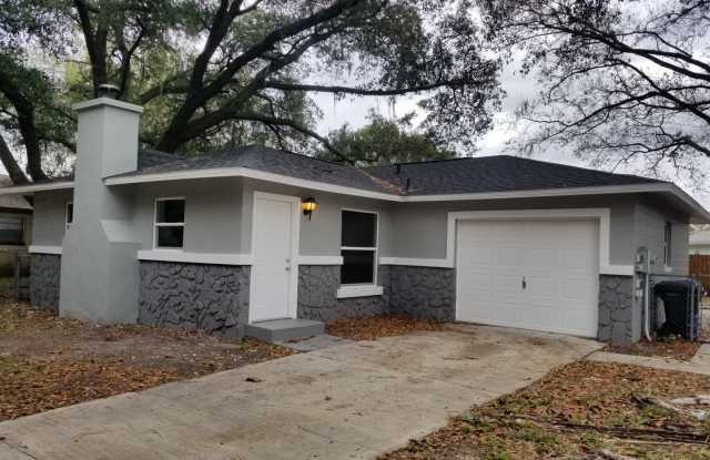 Three-Bedroom Home Near Lake Howard in Winter Haven photos photos