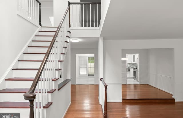 1550 MCLEAN COMMONS Court Gallery 4