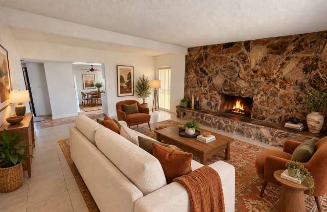 Classic 3Bed/2Bath single story home located near Boulder Highway Gallery 1