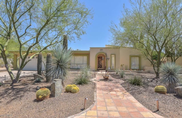 1017 E VILLAGE CIRCLE Drive N - 1017 East Village Circle Drive North, Phoenix, AZ 85022