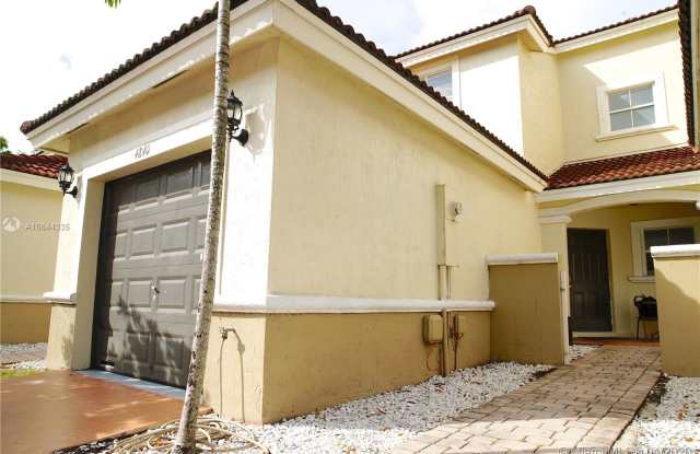 4840 NW 116th Ct Gallery 2