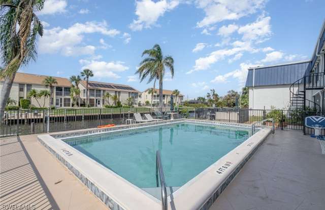 4912 Vincennes Street unit: 101 photos photos