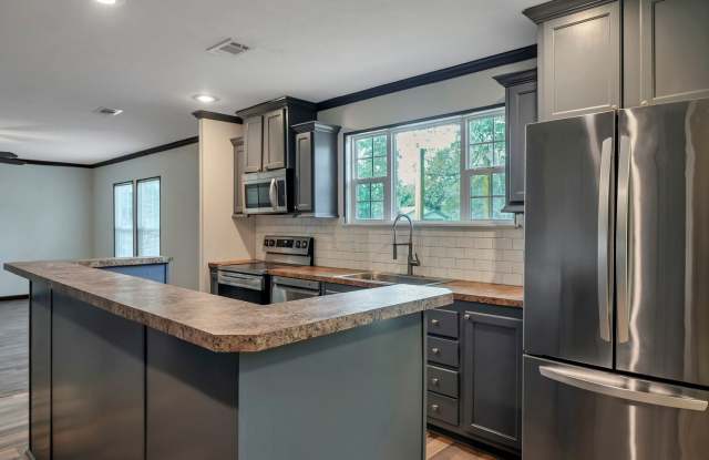 483 Howard St photos photos