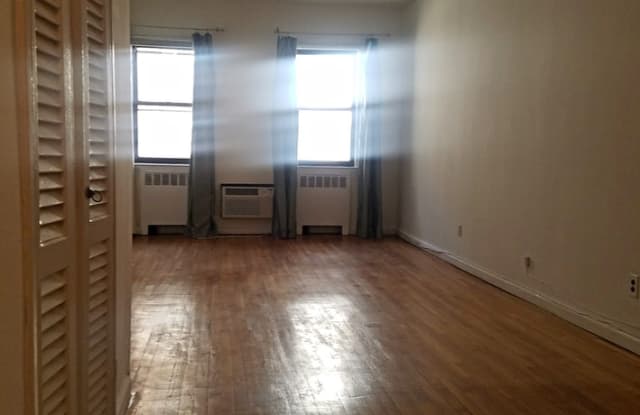 230 East 52nd Street - 230 E 52nd St, New York City, NY 10022