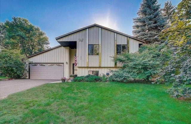 4626 Lenore Lane - 4626 Lenore Lane, Eagan, MN 55122