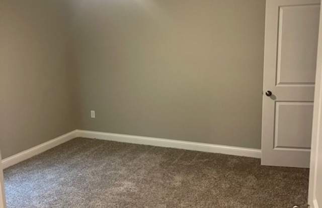 Brand New Units, Extra Nice, 2 bedroom Gallery 4