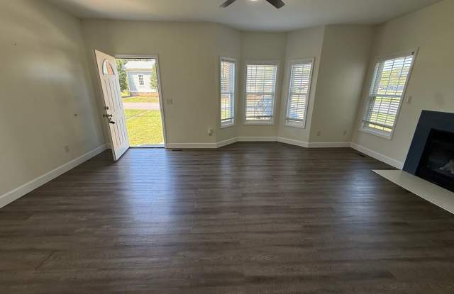 Spacious 3-Bedroom Home in Morrisville - Ready for Immediate Move-In! Gallery 4