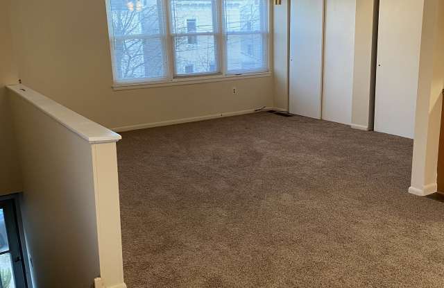 526 Green Lane photos photos