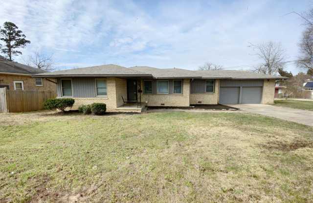 1901 Crestview Drive photos photos