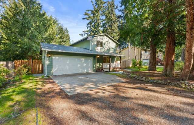 Clearwood Community Home in Yelm For Rent! | Lake Access, Trails & Private Backyard Retreat! Gallery 1