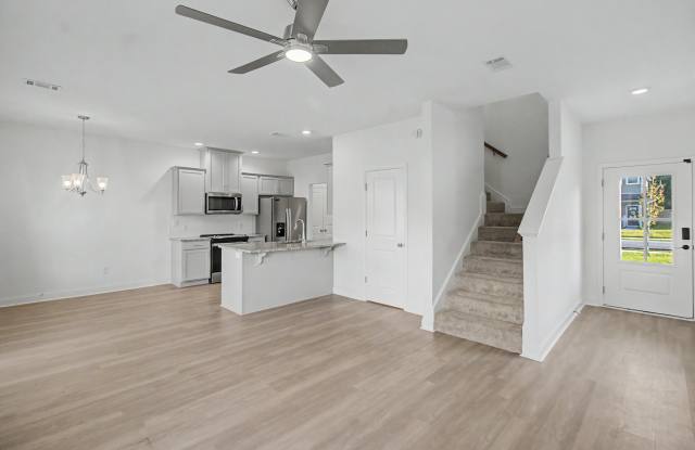 248 Buckingham Drive Gallery 3