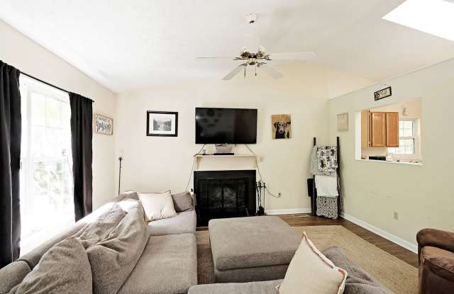 Pet-Friendly One-Level Lake Monticello Home photos photos Pet-Friendly One-Level Lake Monticello Home photos photos