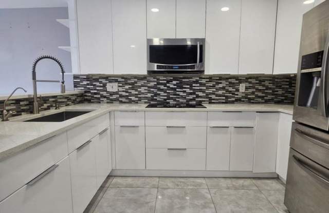 331 Cypress Way W, Palm Springs, FL 33406 photos photos
