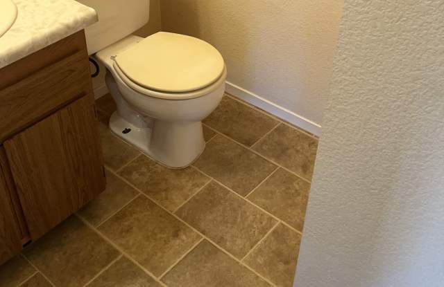 805 Carmen Dr Apt C Gallery 2