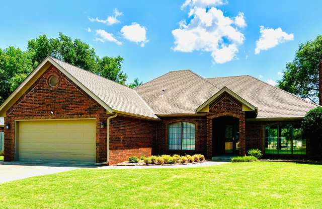 Beautiful 3BD 2BA Located in Edmond's Trails North Addition!! - 2804 Adams Trail, Edmond, OK 73012 Beautiful 3BD 2BA Located in Edmond's Trails North Addition!! - 2804 Adams Trail, Edmond, OK 73012