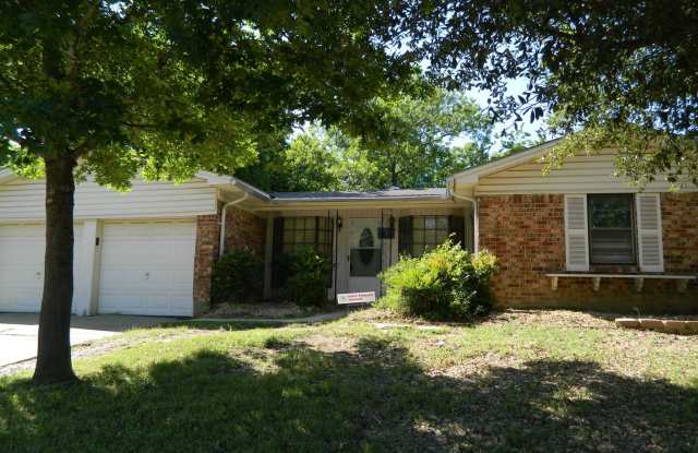 1646 Jackson St - 1646 Jackson Street, Grand Prairie, TX 75051