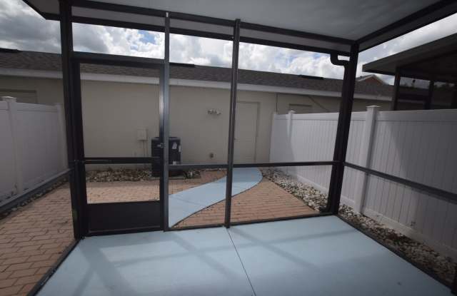 Beautiful 2 bedroom/2.5 Baths Townhouse for rent at 7466 Bentonshire Ave. Windermere, FL 34786 Gallery 4