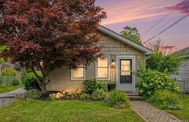 3814 N Blair Avenue Gallery 1