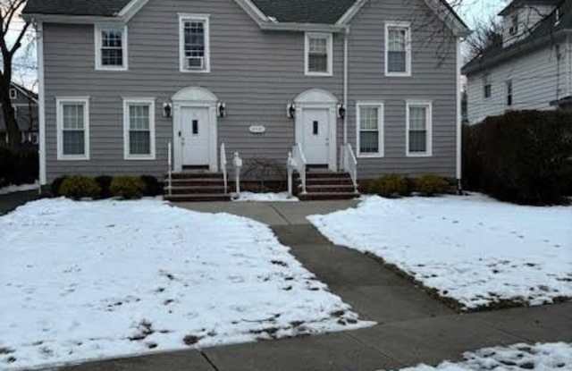 333 Maple Avenue photos photos