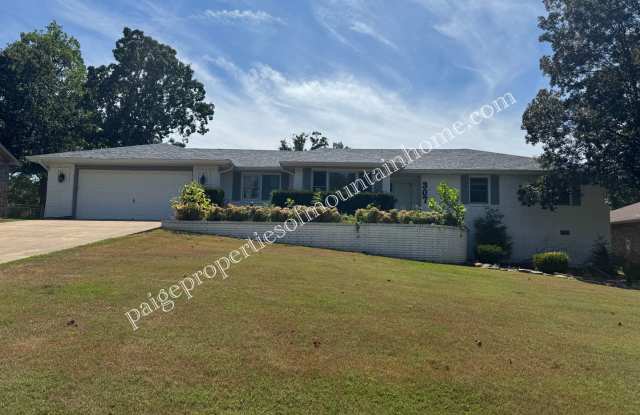 Stylish 3-Bedroom Home with Beautiful Kitchen, In-Ground Pool  Recent Upgrades photos photos