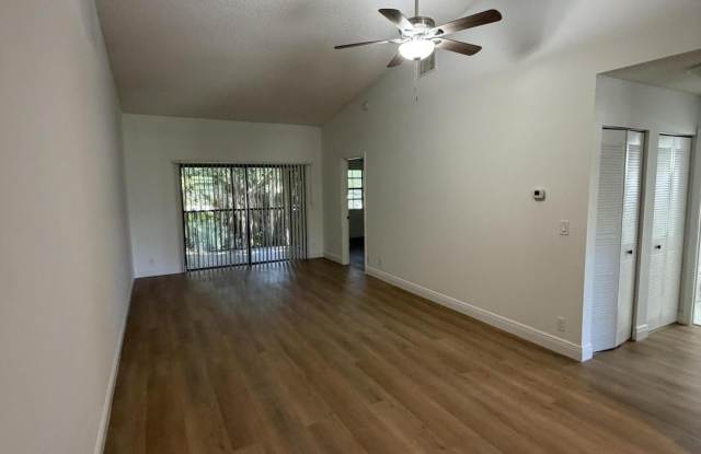 301 NORWOOD Terrace Gallery 3