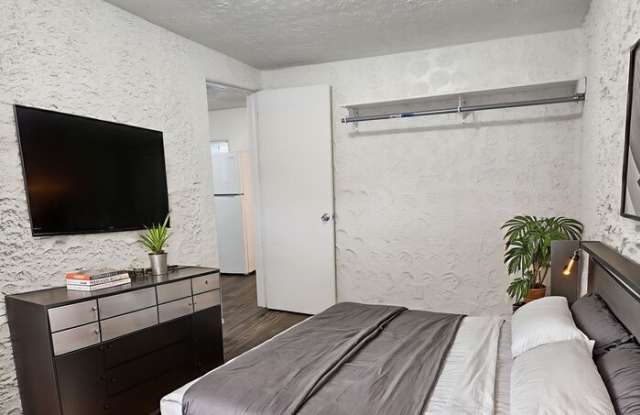 620 East Hills Road photos photos