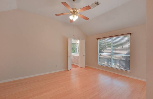3 Bedroom, 2.5 Bath Home in North Austin photos photos