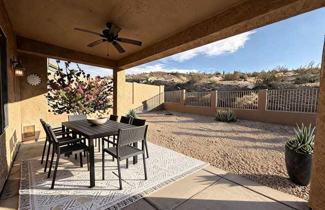 1135 E Cottonwood Lane Gallery 2