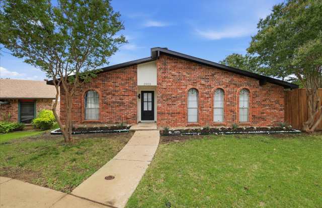 2903 Winterberry Drive Gallery 1