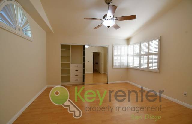 Two-Story Townhouse |Poway School District| 1.2 miles to I-15 Highway Gallery 4