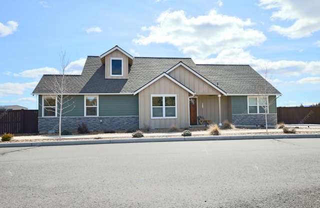 **Unfurnished** Single-level 3 BR-2BA  Home with Mountain Views photos photos
