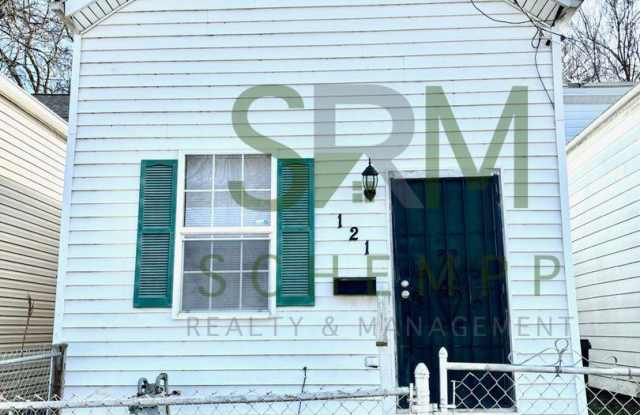 Spacious 4 bedroom in Portland-Section 8 Accepted **1/2 off first months rent** photos photos