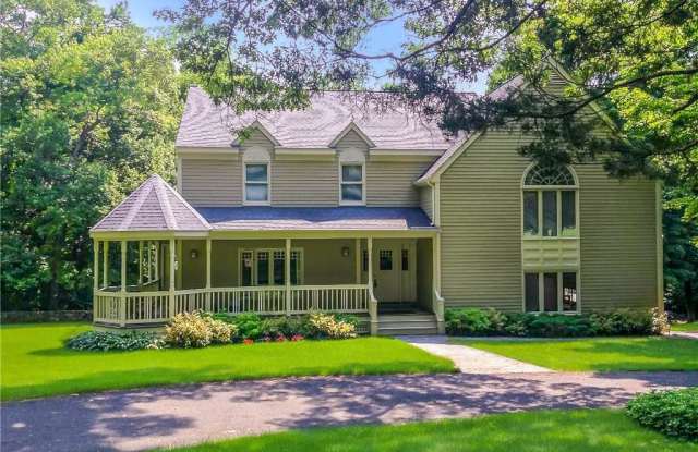 90 Silver Hill Road - 90 Silver Hill Road, Ridgefield, CT 06877