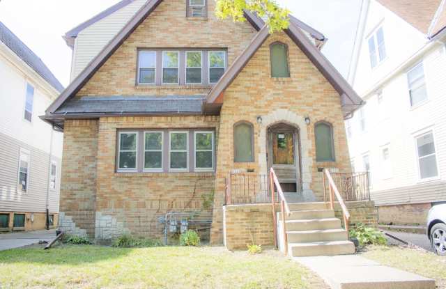 Renovated 2-Bedroom Upper Duplex Unit photos photos
