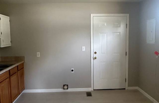 3 Bedroom/1 bath home Gallery 3