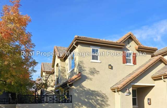 3 Bed 3 Bath + Loft | EV Charger | Large Private Patio | Rivage in the Parkway photos photos