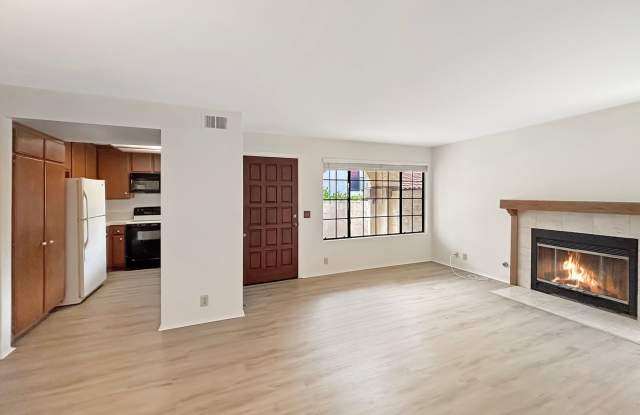 Charming 2BD/2BA Condo in La Jolla Village W/ A/C, Washer/Dryer,  Pool/Spa! photos photos