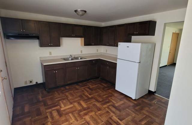 9000 West Carmen Avenue - 3 photos photos