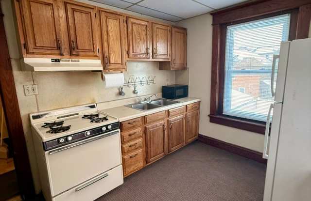 1107 Maple Street photos photos