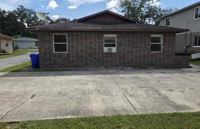 522 Pinewood Avenue Gallery 1