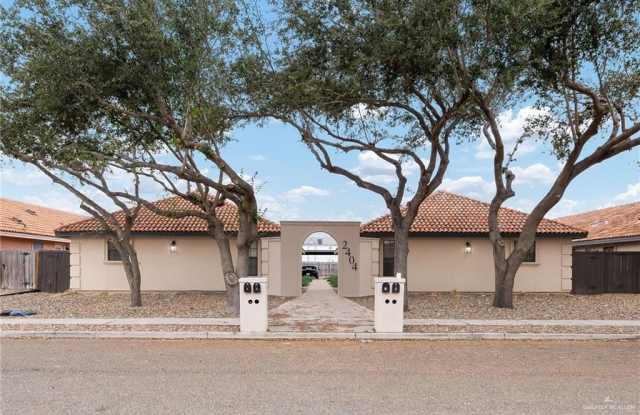 2404 Shasta Avenue unit: 2 photos photos