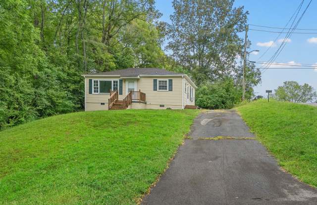 2 Bedroom Home For Rent Near APSU! photos photos