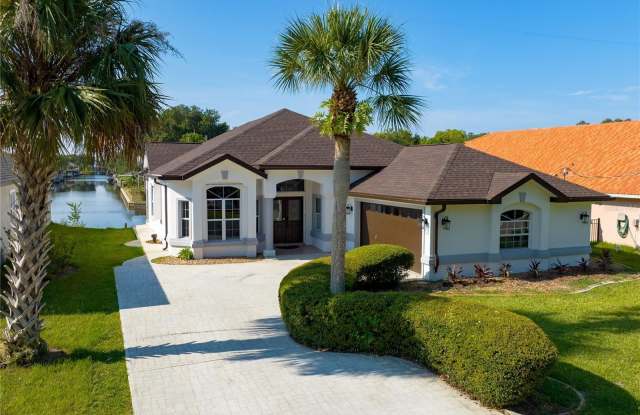 18 CRIS LANE - 18 Cris Lane, Palm Coast, FL 32137