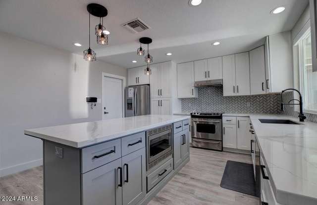 917 N 87th Place photos photos