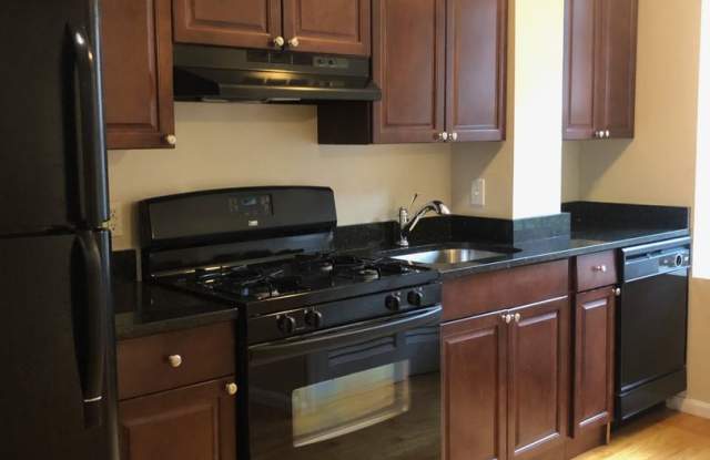 Beautiful 3 bed in the North End! - 18 Fleet Street, Boston, MA 02109