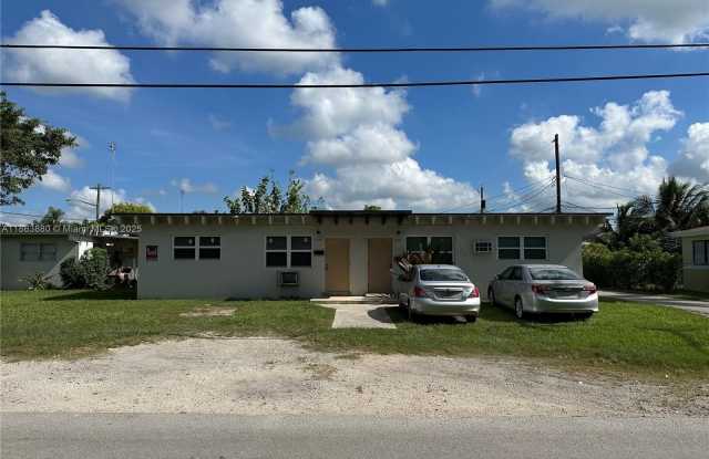 377 NW 4th St photos photos