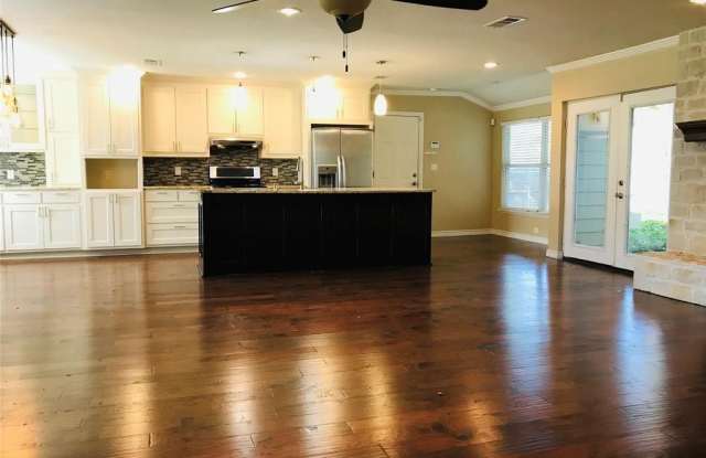 14404 Southern Pines Drive Gallery 3