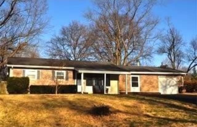 259 West Skyline Drive - 259 West Skyline Drive, Ballwin, MO 63011